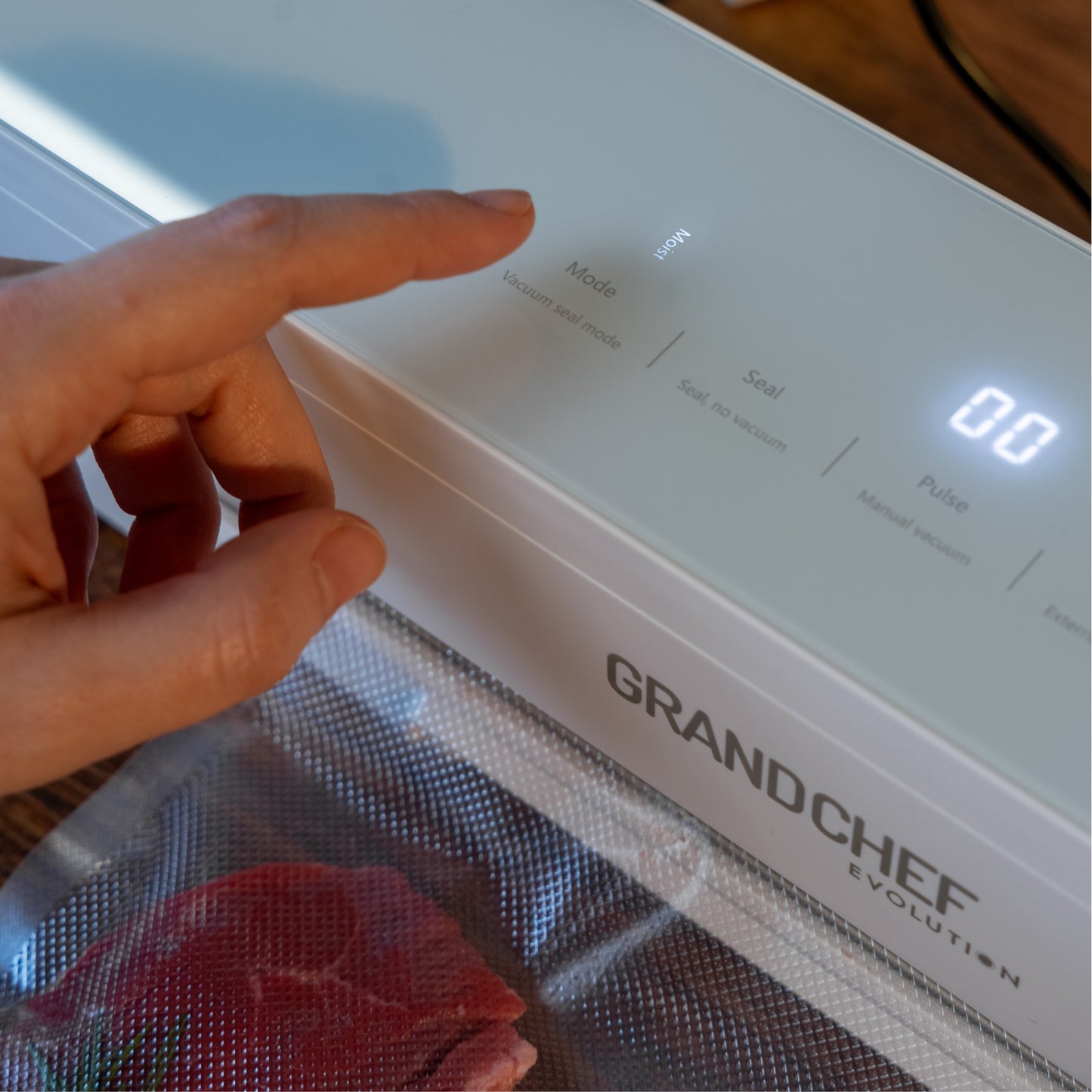 Dettaglio funzioni touch della macchina sottovuoto automatica EvoFresh C-01MC